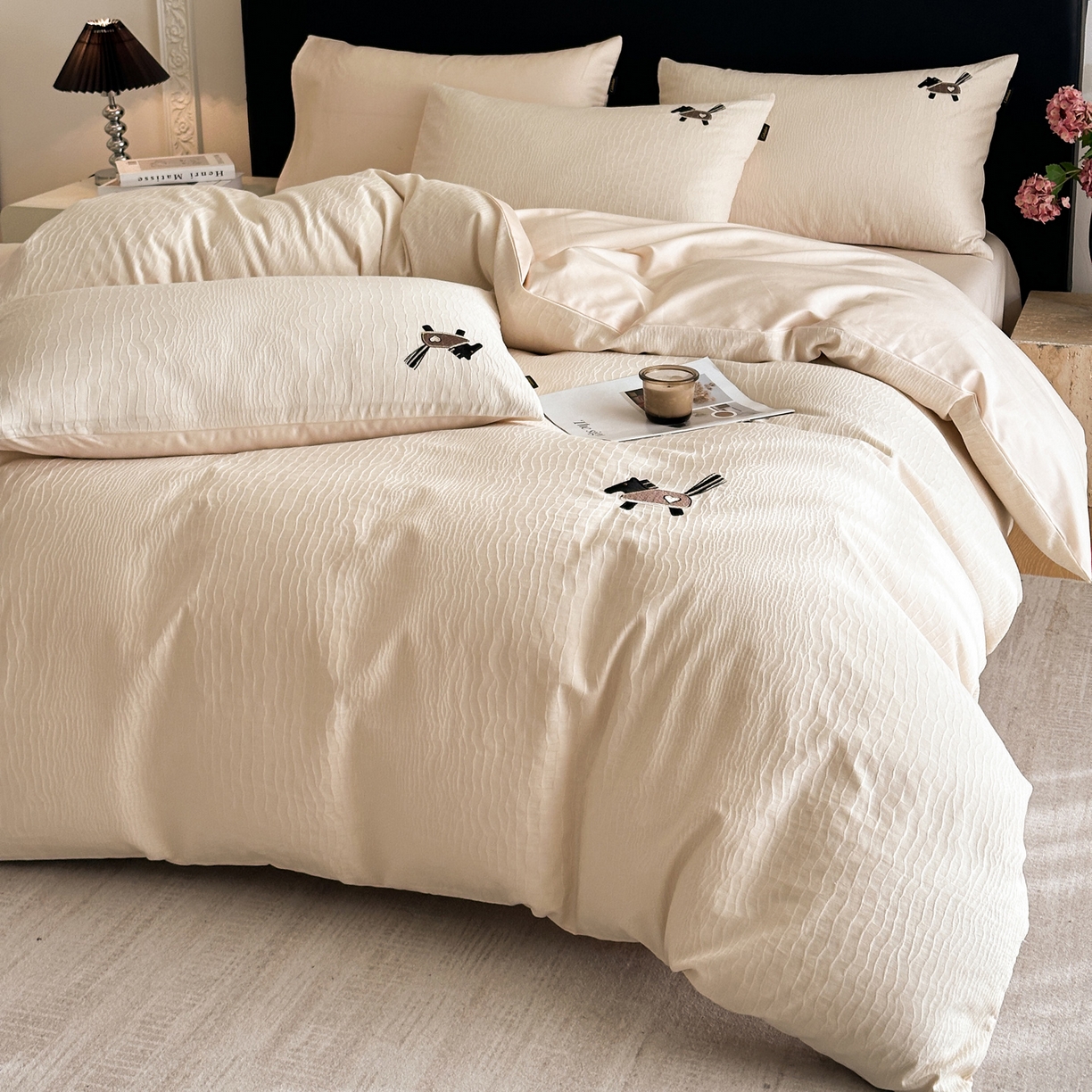 91家纺网 家纺一手货源 找家纺 卡巴伦家纺 2026新款全棉纯棉厚织提花四件套 喜马拉雅-米杏