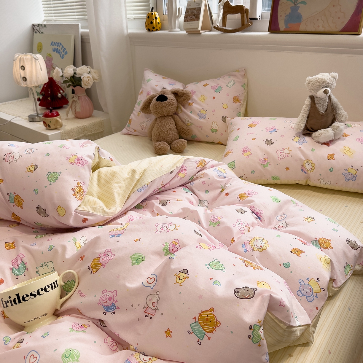 91家纺网 家纺一手货源 找家纺 呗旺鹿 2026春夏新款全棉纯棉40支12868卡通ins风四件套 猪猪乐园