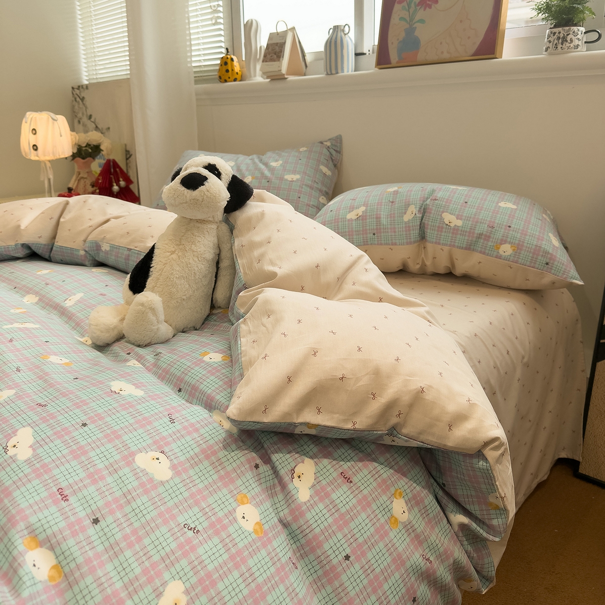 91家纺网 家纺一手货源 找家纺 呗旺鹿 2026春夏新款全棉纯棉40支12868卡通ins风四件套 聪明小狗