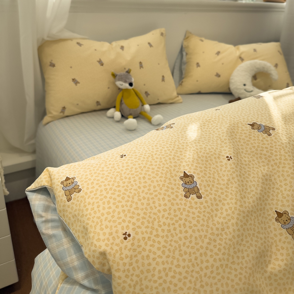 91家纺网 家纺一手货源 找家纺 呗旺鹿 2026春夏新款全棉纯棉40支12868卡通ins风四件套 帽子维尼