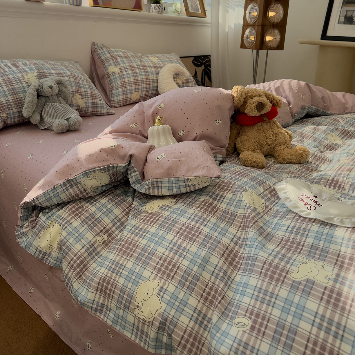 91家纺网 家纺一手货源 找家纺 呗旺鹿 2026春夏新款全棉纯棉40支12868卡通ins风四件套 H英伦格子小狗