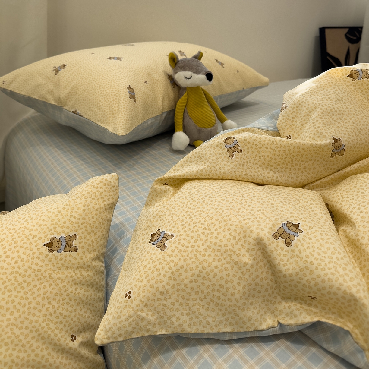 91家纺网 家纺一手货源 找家纺 呗旺鹿 2026春夏新款全棉纯棉40支12868卡通ins风四件套 帽子维尼