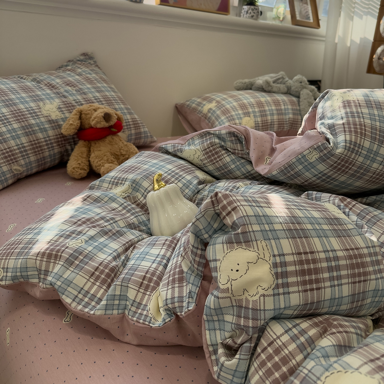 91家纺网 家纺一手货源 找家纺 呗旺鹿 2026春夏新款全棉纯棉40支12868卡通ins风四件套 H英伦格子小狗