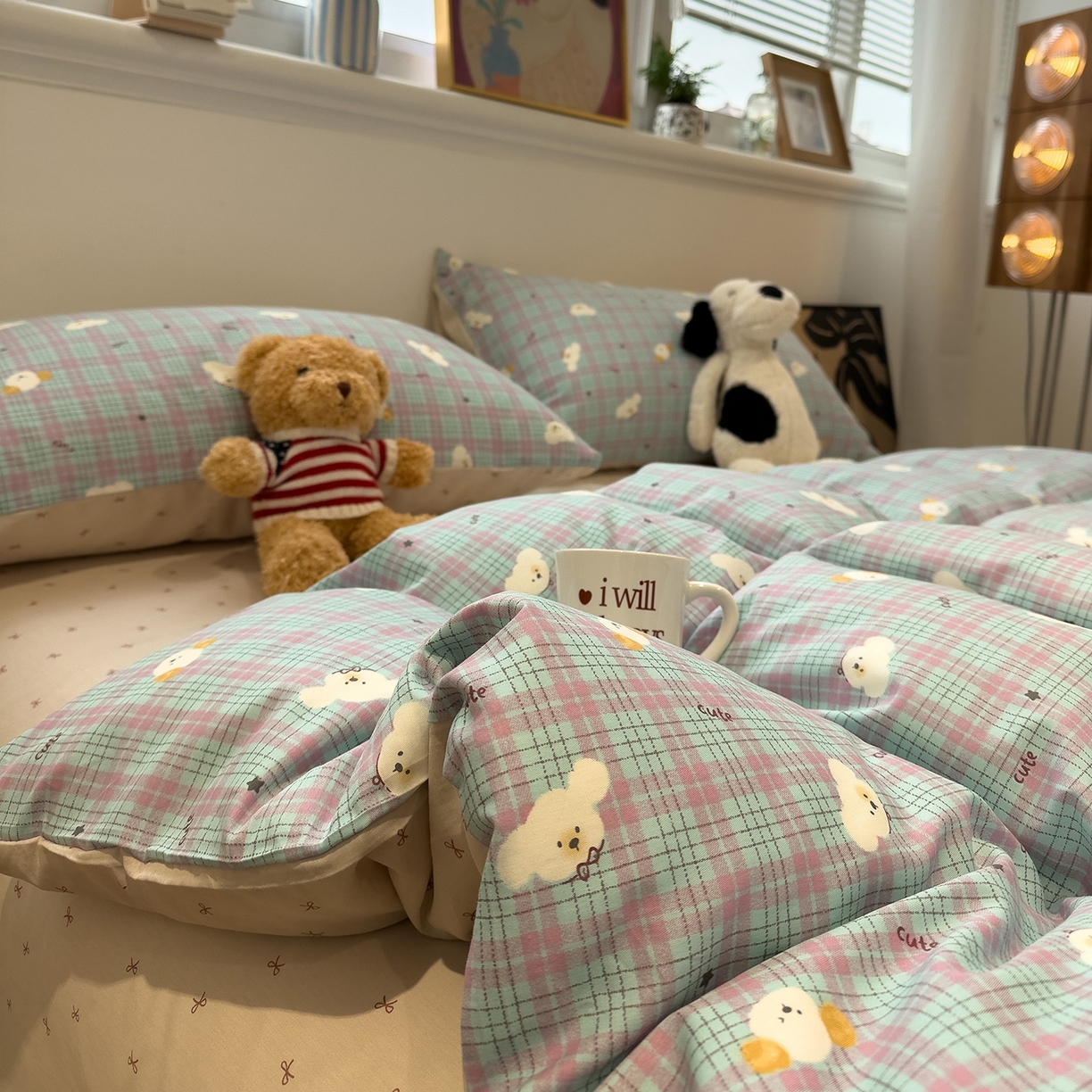 91家纺网 家纺一手货源 找家纺 呗旺鹿 2026春夏新款全棉纯棉40支12868卡通ins风四件套 聪明小狗