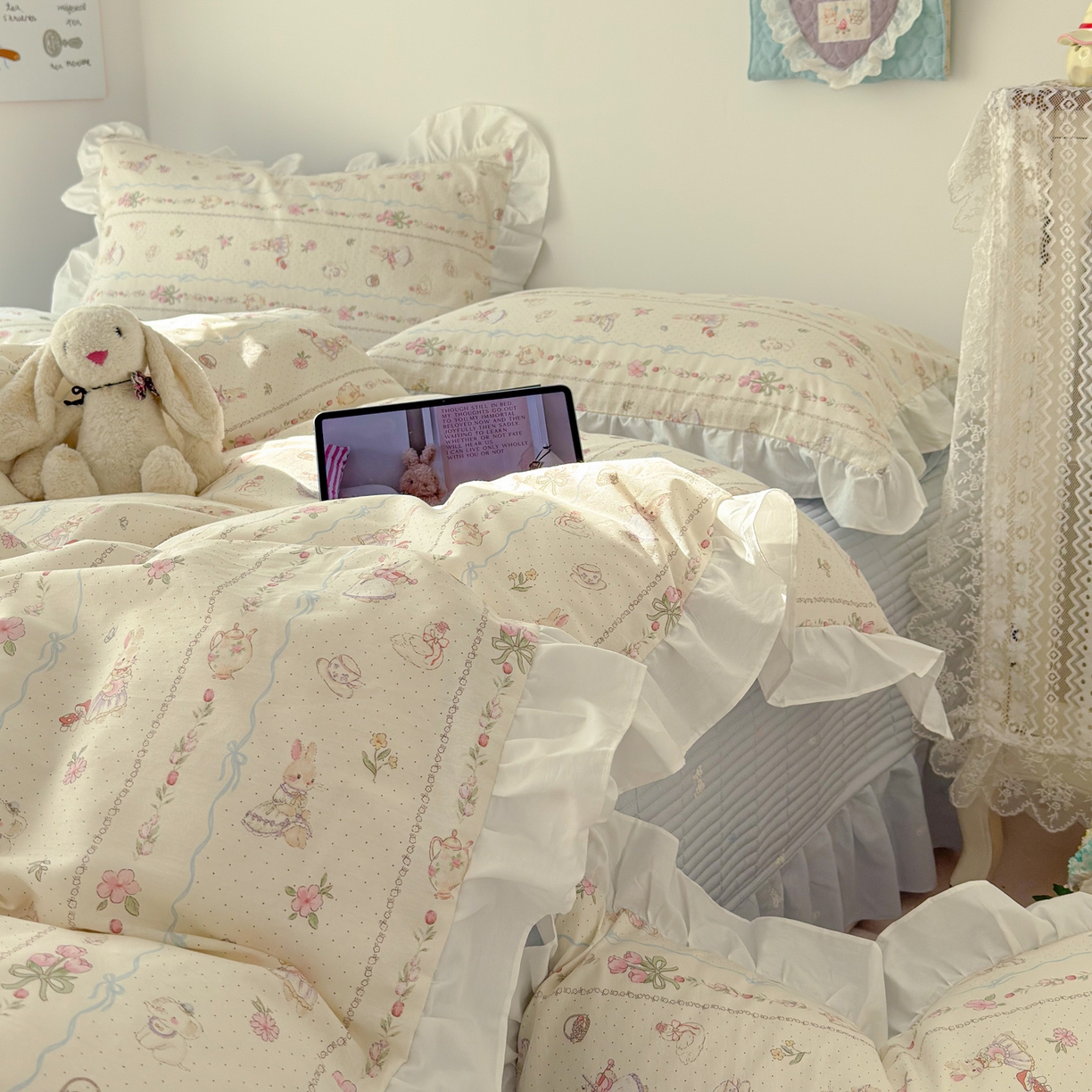 91家纺网 家纺一手货源 找家纺 （总）简宜家居（朝初家纺） 2026新款全棉绗缝花边床盖四件套