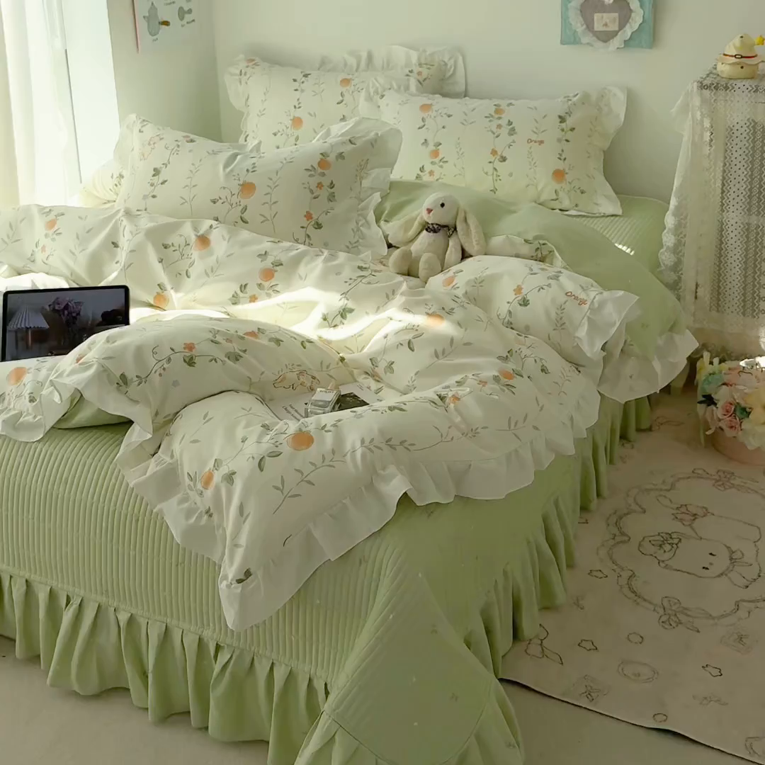 91家纺网 家纺一手货源 找家纺 简宜家居（朝初家纺） 2026新款全棉绗缝花边床盖四件套 牵藤兔