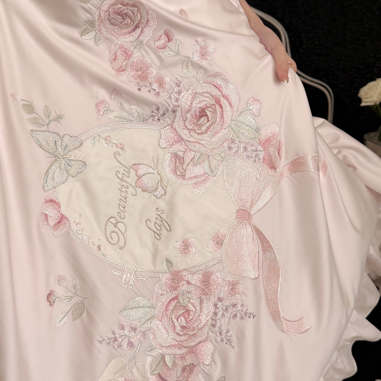 91家纺网 家纺一手货源 找家纺 （总）鹿班家居 2026新款100S长绒棉纯棉精密刺绣系列四件套-邂逅庄园（标准会员-20元)