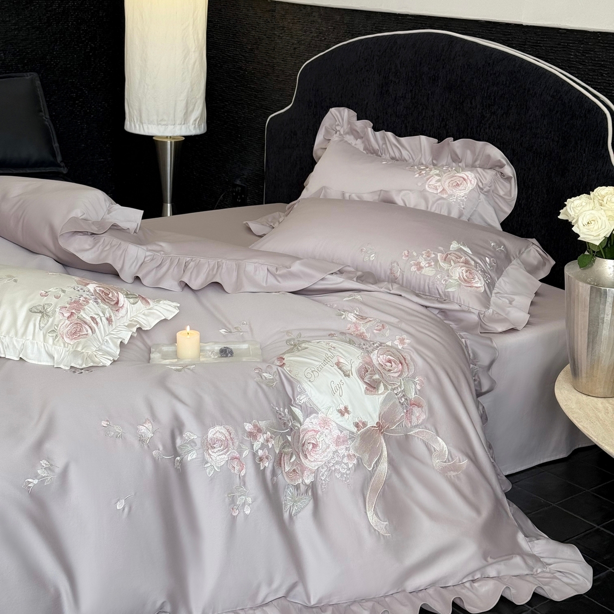 91家纺网 家纺一手货源 找家纺 鹿班家居 2026新款100S长绒棉纯棉精密刺绣系列四件套-邂逅庄园（标准会员-20元) 邂逅庄园-紫色