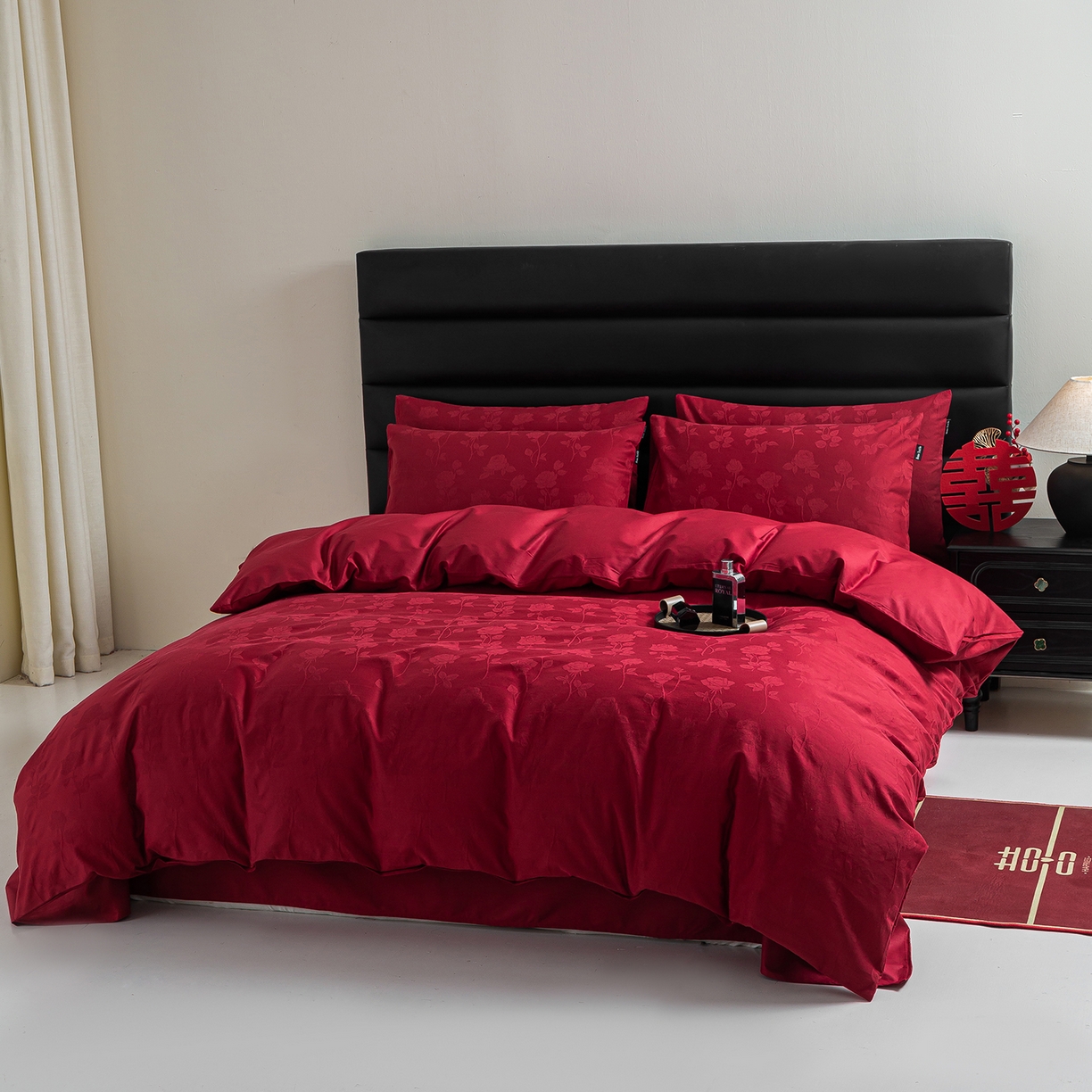 91家纺网 家纺一手货源 找家纺 典曼家纺 2026新款全棉贡缎提花红色婚庆纯棉四件套 岁月留声