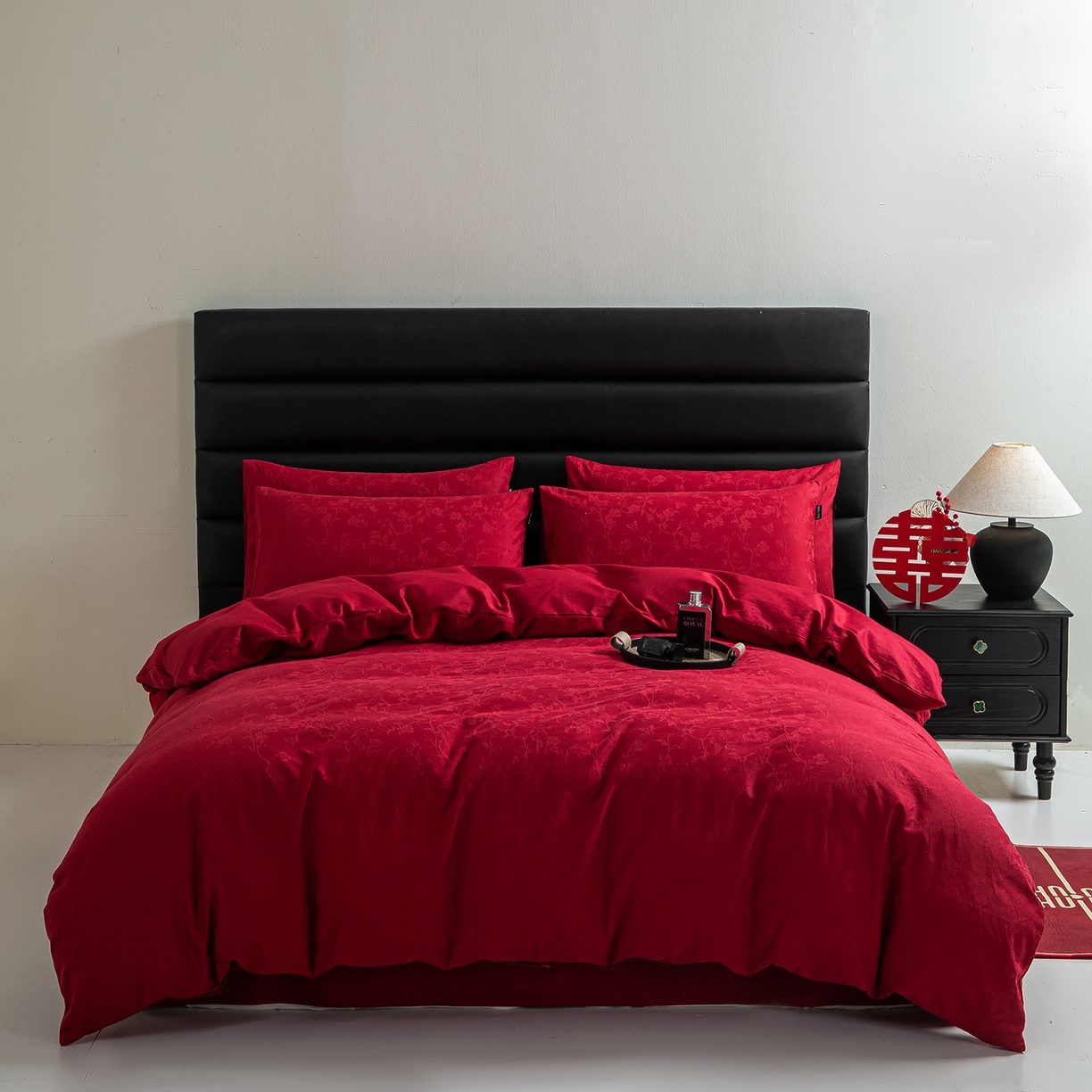 91家纺网 家纺一手货源 找家纺 典曼家纺 2026新款全棉贡缎提花红色婚庆纯棉四件套 露柯