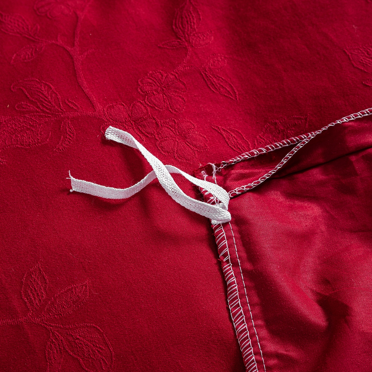 91家纺网 家纺一手货源 找家纺 （总）典曼家纺 2026新款全棉贡缎提花红色婚庆纯棉四件套