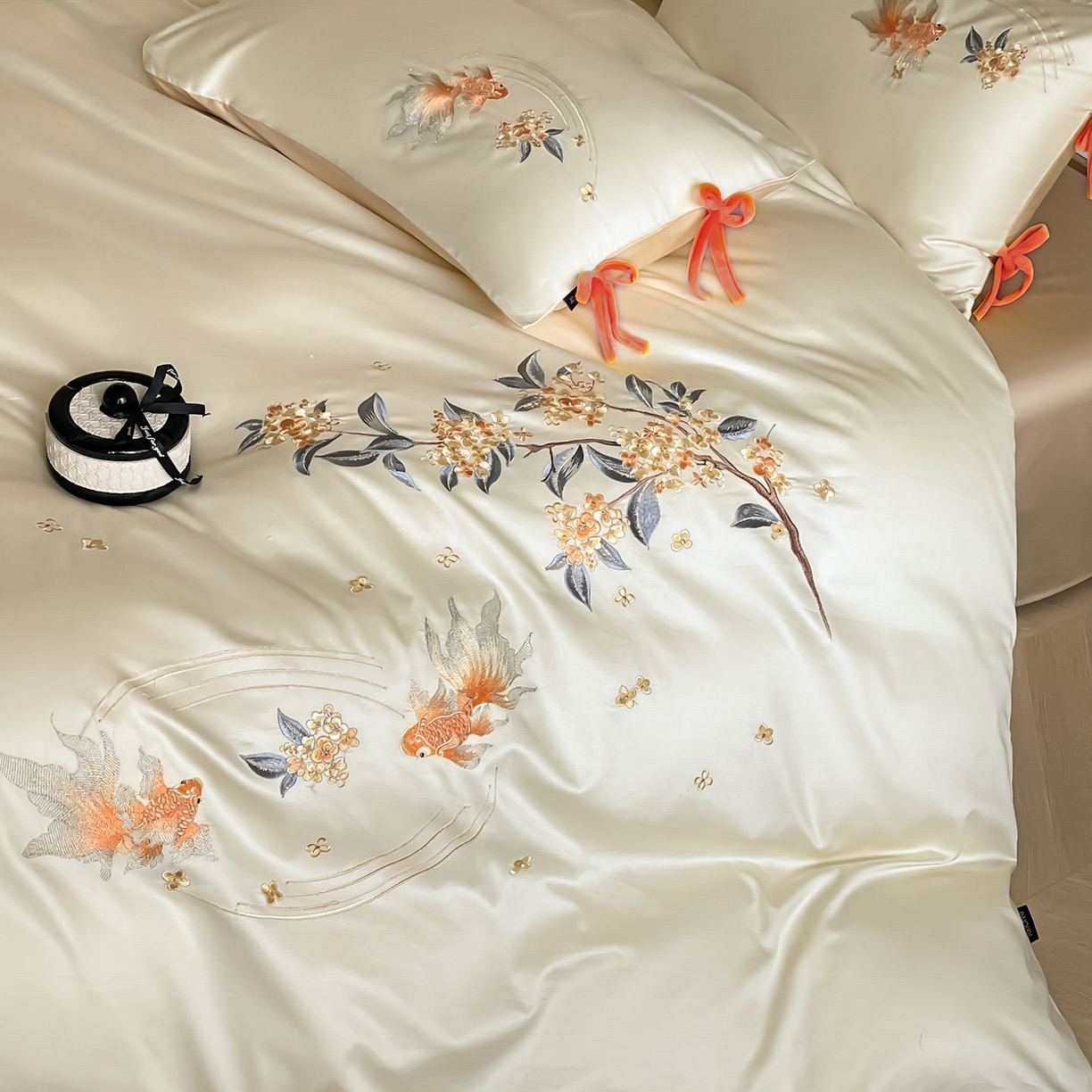 91家纺网 家纺一手货源 找家纺  2026新款50S双股A类长绒棉纯棉四件套全棉喜庆刺绣被套床单床笠-福瑞锦鲤 福瑞锦鲤-金