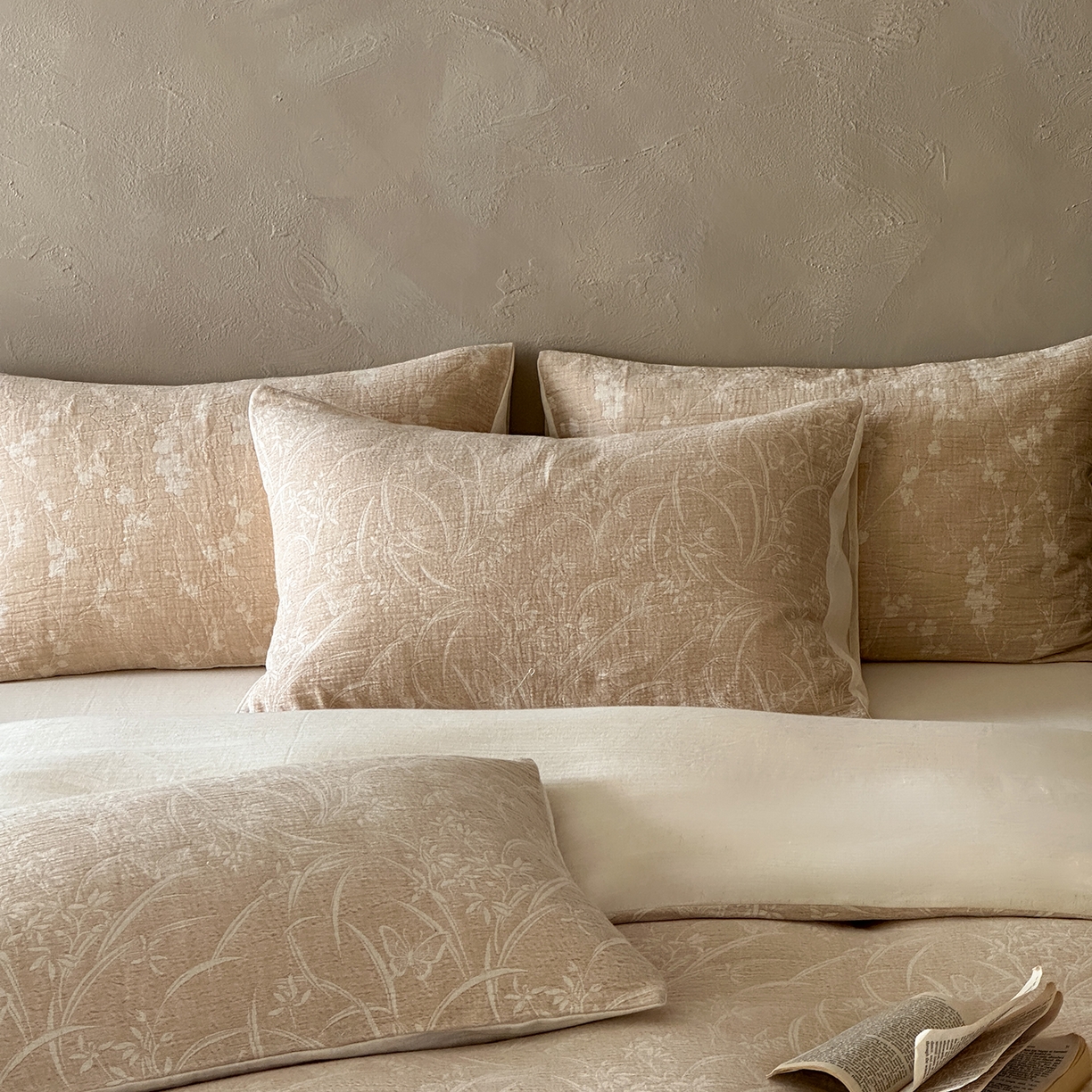 91家纺网 家纺一手货源 找家纺 爱丽丝 2026新款色织提花棉麻四件套系列 蝶影花汀