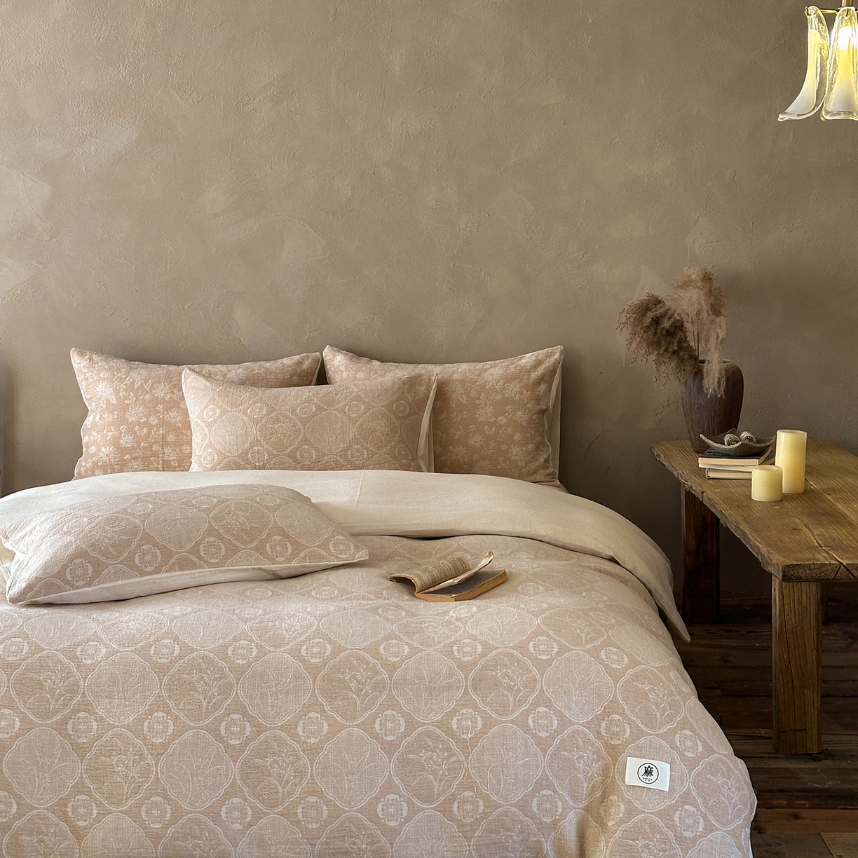 91家纺网 家纺一手货源 找家纺 爱丽丝 2026新款色织提花棉麻四件套系列 栖云锦团