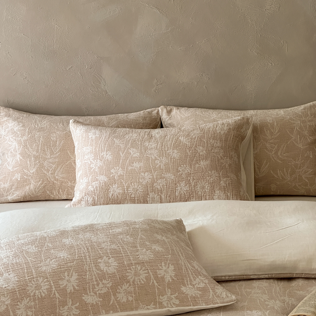 91家纺网 家纺一手货源 找家纺 爱丽丝 2026新款色织提花棉麻四件套系列 素枝花曳