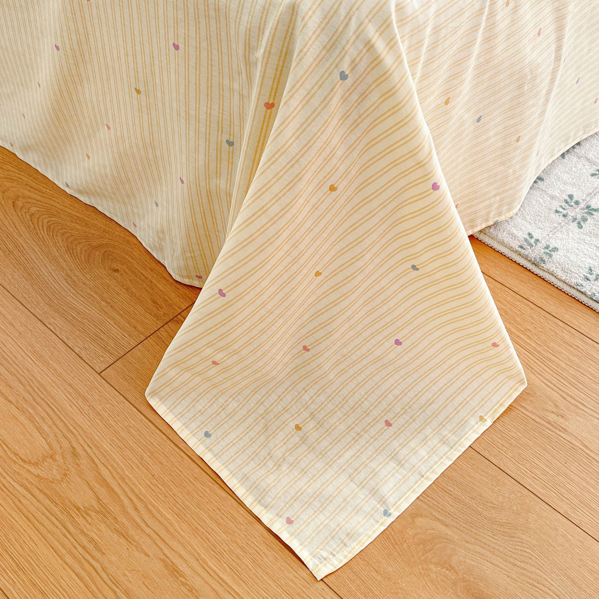 91家纺网 家纺一手货源 找家纺 吉象家纺 2026春夏新款全棉印花四件套第二批 星点兔语