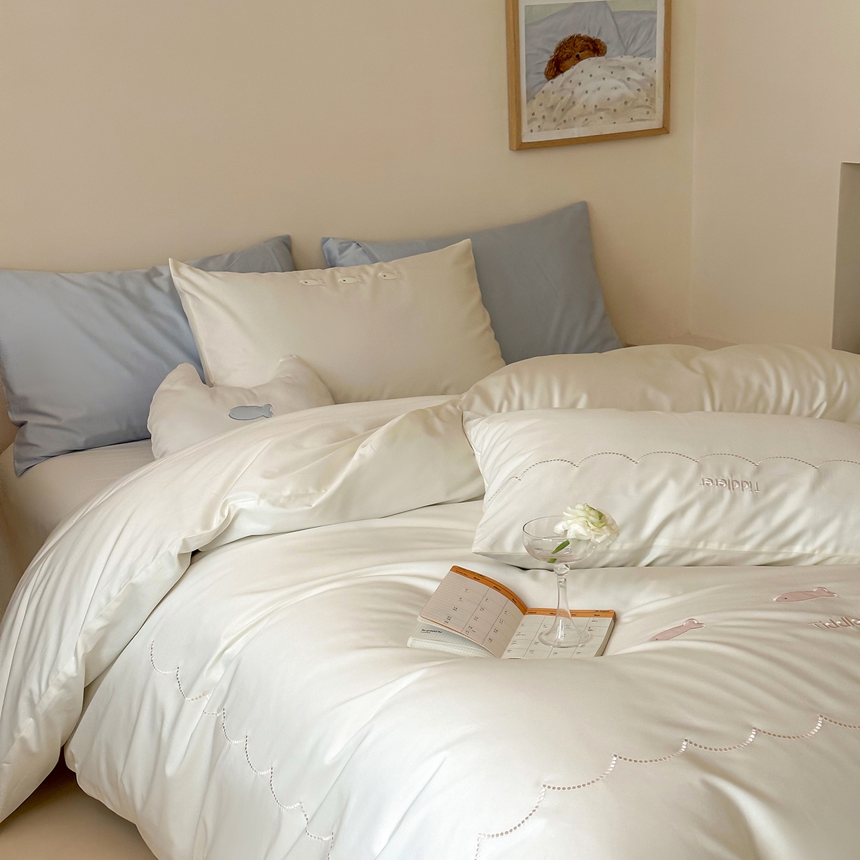 91家纺网 家纺一手货源 找家纺 （总）极简 2026新款100S长绒棉刺绣四件套-萌趣小鱼（小号控价258标准288加大308）