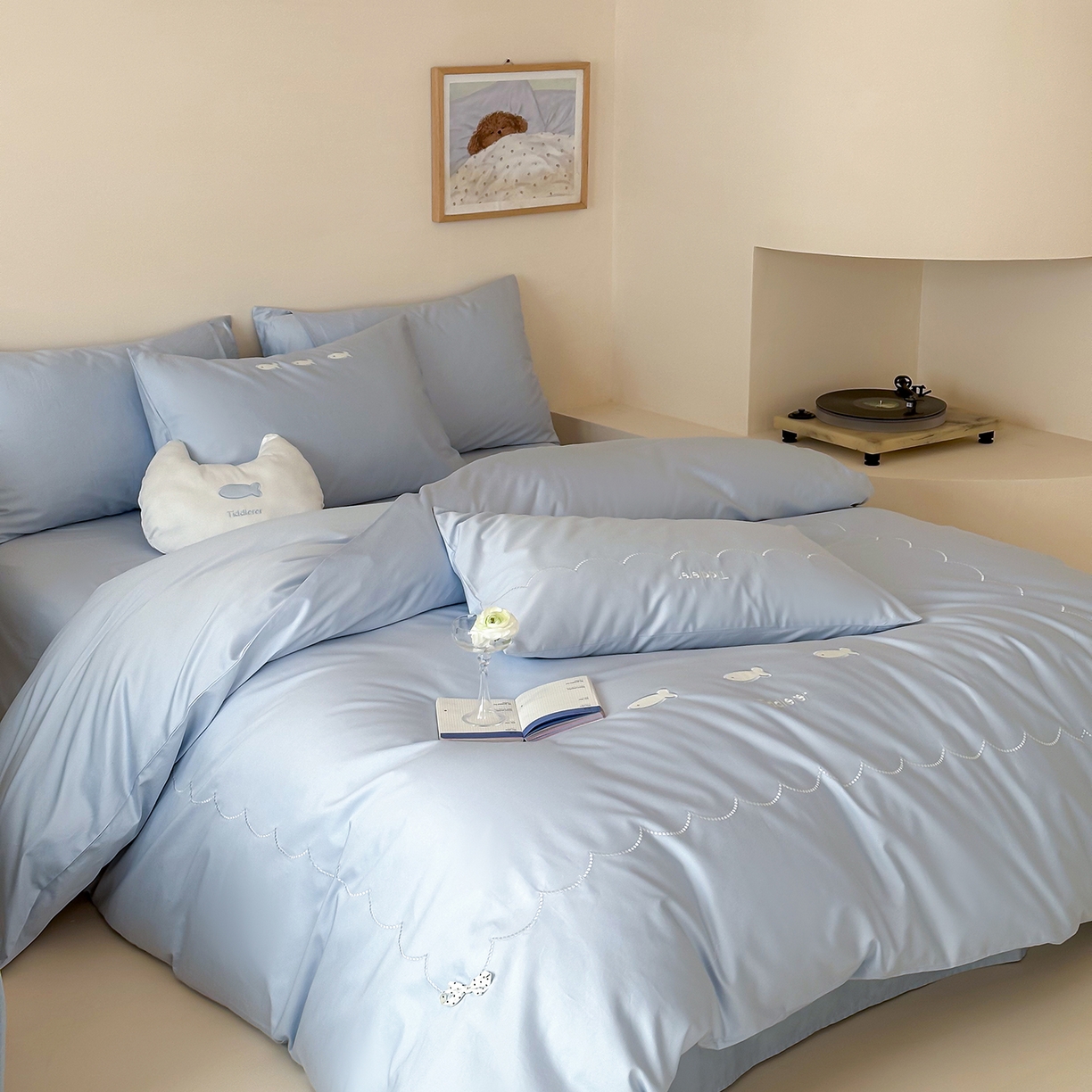 91家纺网 家纺一手货源 找家纺 极简 2026新款100S长绒棉刺绣四件套-萌趣小鱼（小号控价258标准288加大308） 萌趣小鱼-蓝