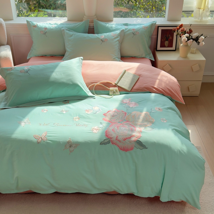 91家纺网 家纺一手货源 找家纺 （总）铭博家纺 2026新款13372新款100%全棉刺绣工艺款四件套-蝶舞玫瑰系列