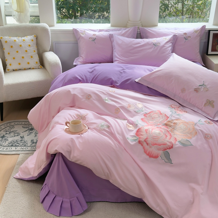 91家纺网 家纺一手货源 找家纺 铭博家纺 2026新款13372新款100%全棉刺绣工艺款四件套-蝶舞玫瑰系列 蝶舞玫瑰-槿紫