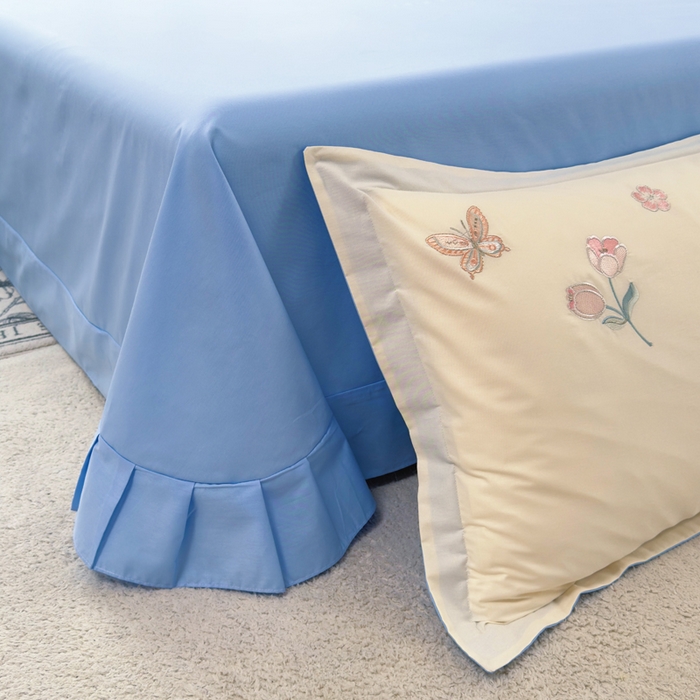 91家纺网 家纺一手货源 找家纺 铭博家纺 2026新款13372新款100%全棉刺绣工艺款四件套-蝶舞玫瑰系列 蝶舞玫瑰-米蓝