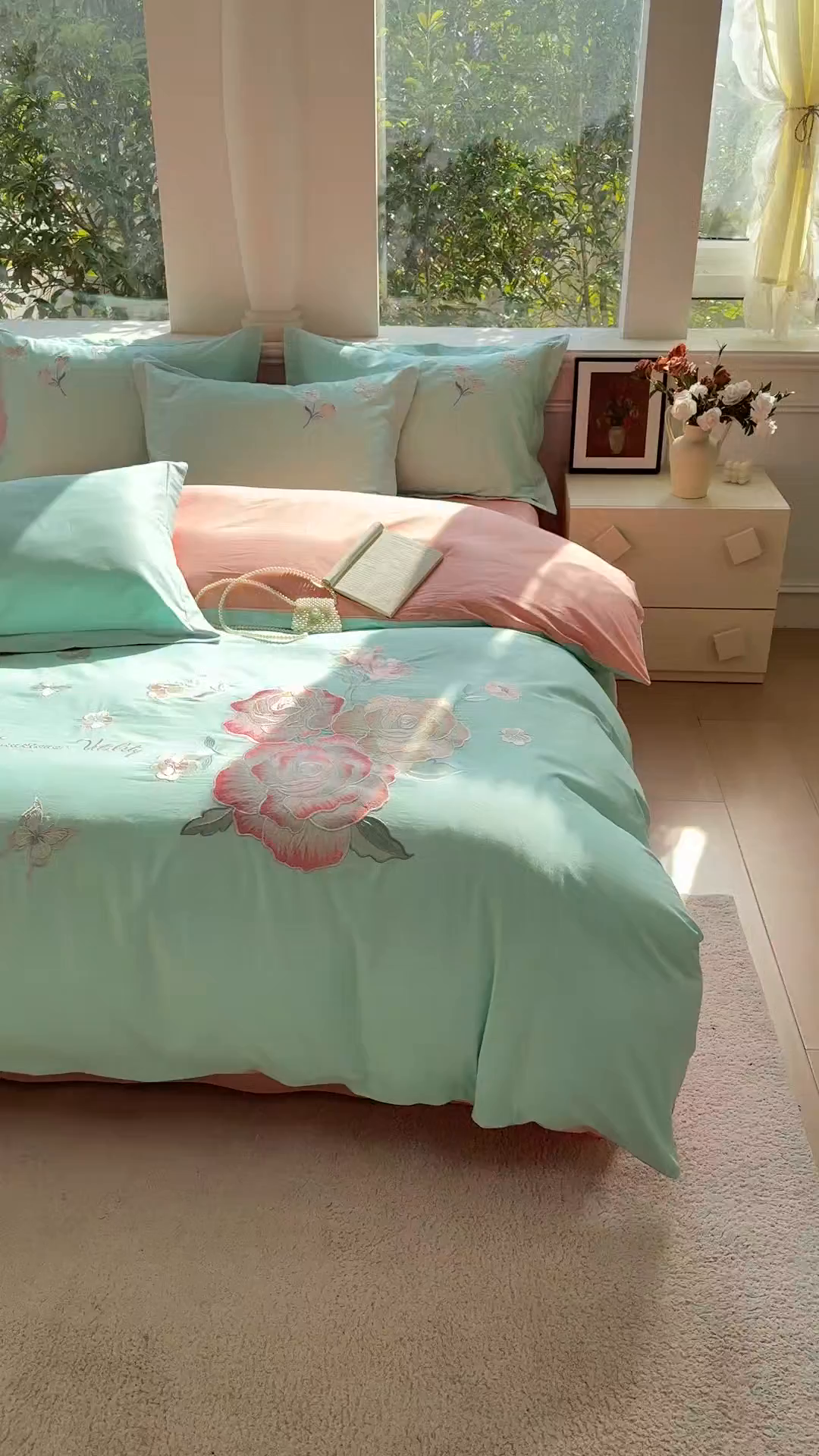 91家纺网 家纺一手货源 找家纺 （总）铭博家纺 2026新款13372新款100%全棉刺绣工艺款四件套-蝶舞玫瑰系列