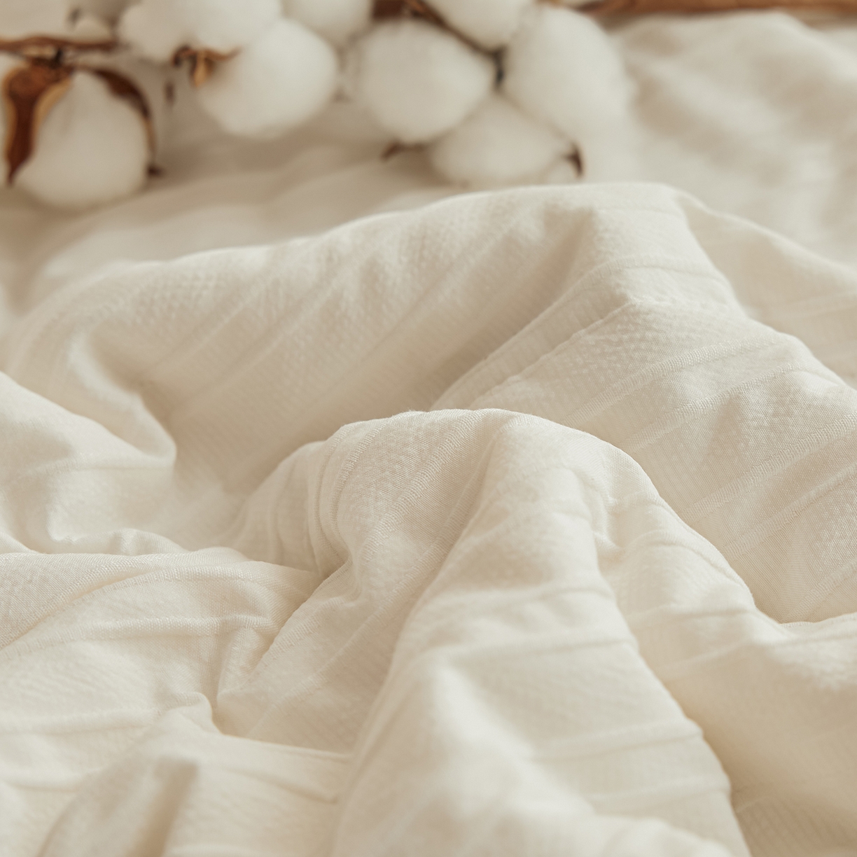 91家纺网 家纺一手货源 找家纺 尊妙被业 2026新款良品条白100%新疆棉花夏被 良品条白+咖