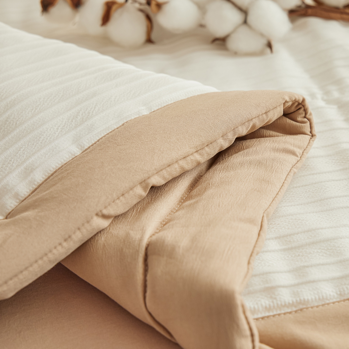 91家纺网 家纺一手货源 找家纺 尊妙被业 2026新款良品条白100%新疆棉花夏被 良品条白+咖