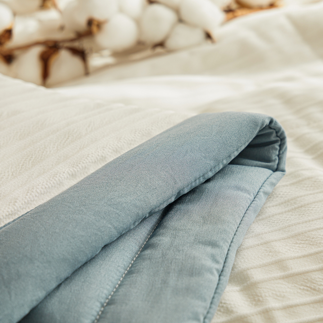 91家纺网 家纺一手货源 找家纺 尊妙被业 2026新款良品条白100%新疆棉花夏被 良品条白+蓝