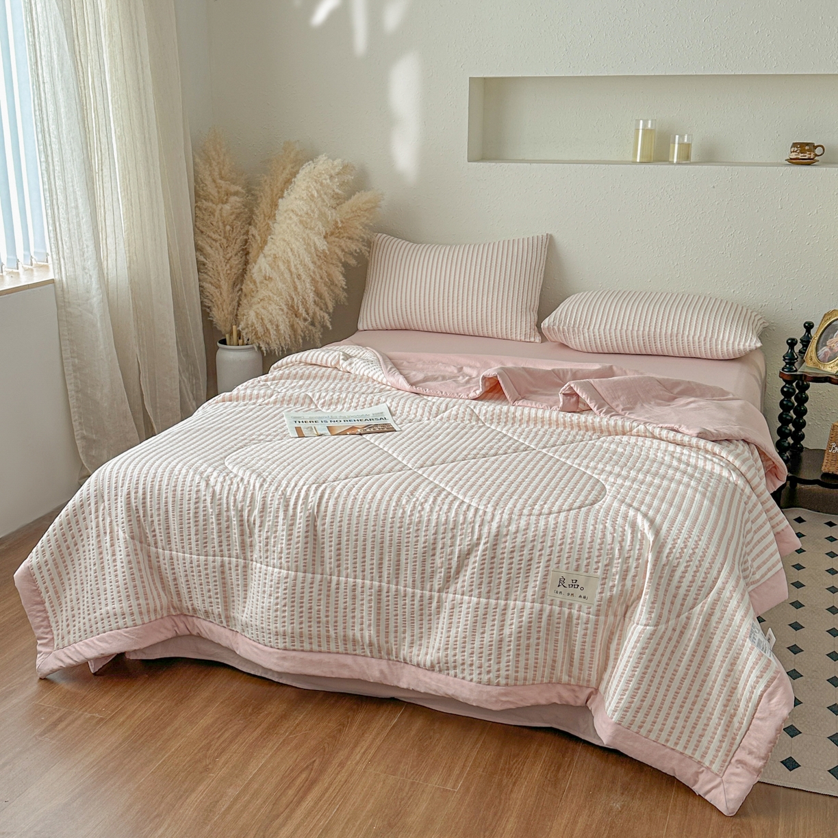 91家纺网 家纺一手货源 找家纺 尊妙被业 2026新款彩条色织棉花被被子被芯 良品色织 彩条粉