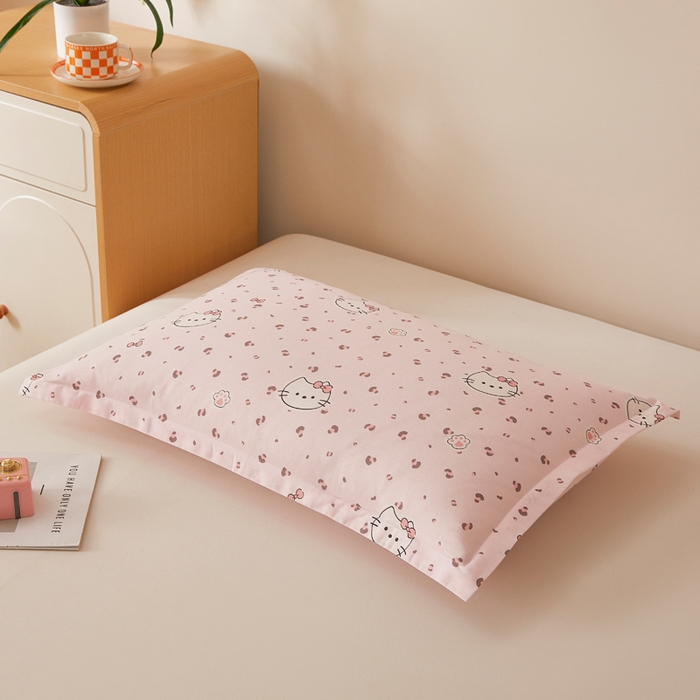 91家纺网 家纺一手货源 找家纺 翎盈家纺 2026新款卡通小清新全棉纯棉枕套成人学生儿童枕头套 凯蒂小姐-粉