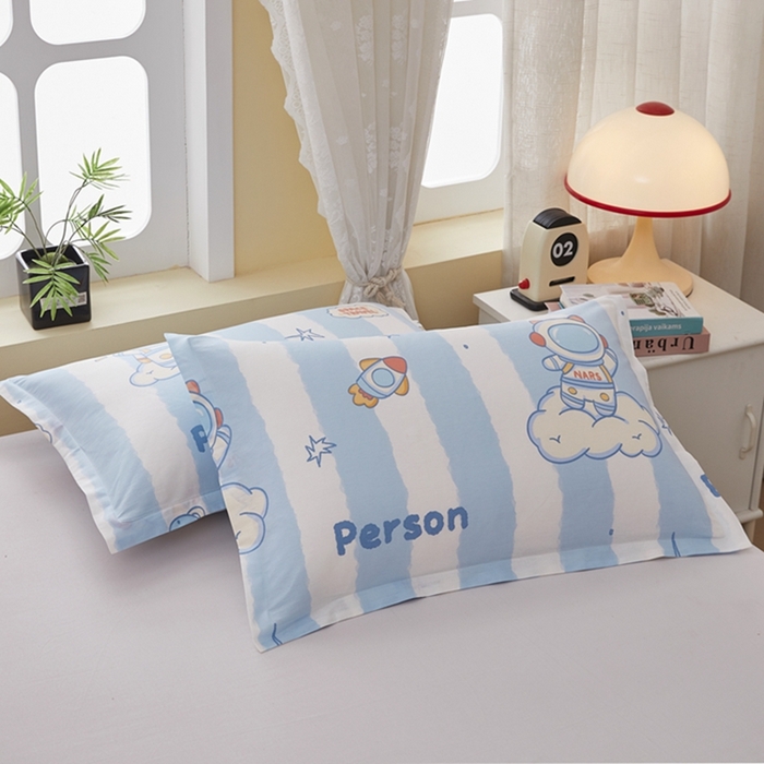 91家纺网 家纺一手货源 找家纺 翎盈家纺 2026新款卡通小清新全棉纯棉枕套成人学生儿童枕头套 遨游星际