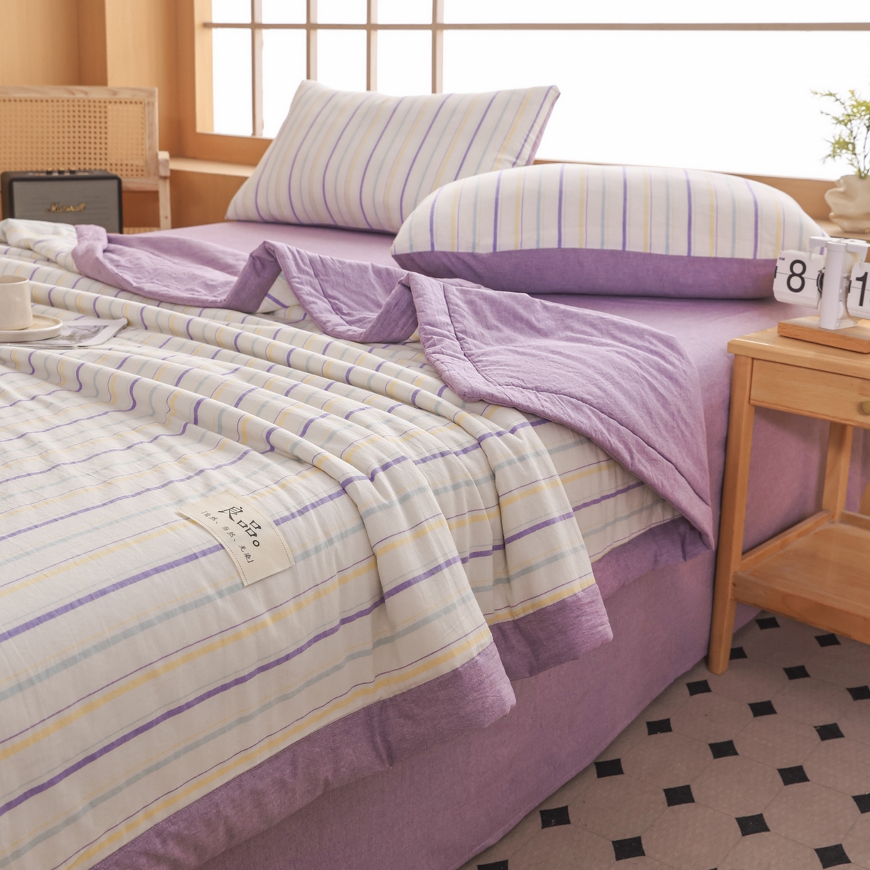 91家纺网 家纺一手货源 找家纺 尊妙被业 2026全棉色织水洗全棉棉花夏被 被子被芯 夏被四件套（竖条款） 且乐-紫