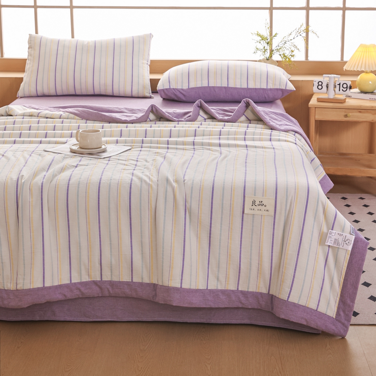91家纺网 家纺一手货源 找家纺 尊妙被业 2026全棉色织水洗全棉棉花夏被 被子被芯 夏被四件套（竖条款） 且乐-紫