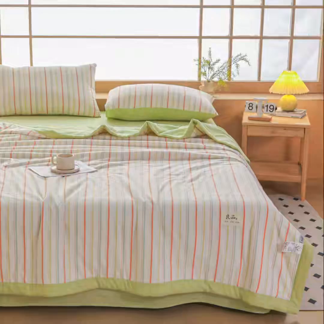91家纺网 家纺一手货源 找家纺 尊妙被业 2026全棉色织水洗全棉棉花夏被 被子被芯 夏被四件套（竖条款） 且乐-粉