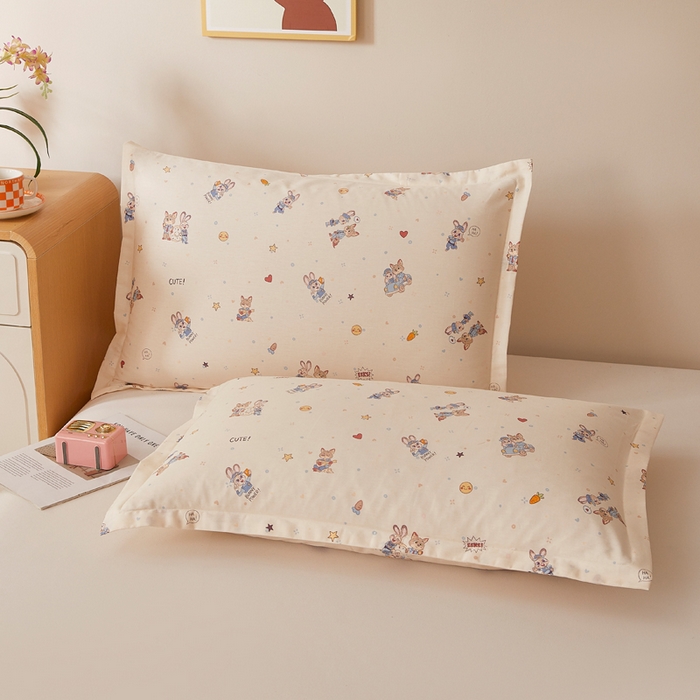 91家纺网 家纺一手货源 找家纺 翎盈家纺 2026新款卡通小清新全棉纯棉枕套成人学生儿童枕头套 疯狂世界