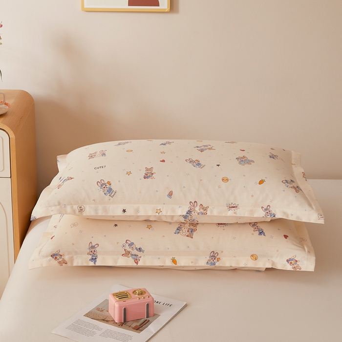 91家纺网 家纺一手货源 找家纺 翎盈家纺 2026新款卡通小清新全棉纯棉枕套成人学生儿童枕头套 疯狂世界