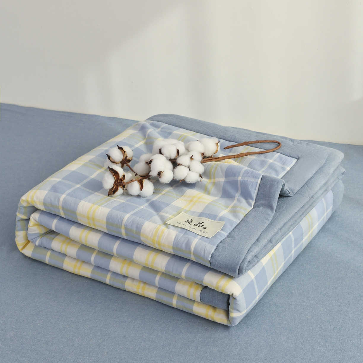 91家纺网 家纺一手货源 找家纺 尊妙被业 2026全棉色织水洗全棉棉花夏被 被子被芯 夏被四件套（格子款） 爱格兰