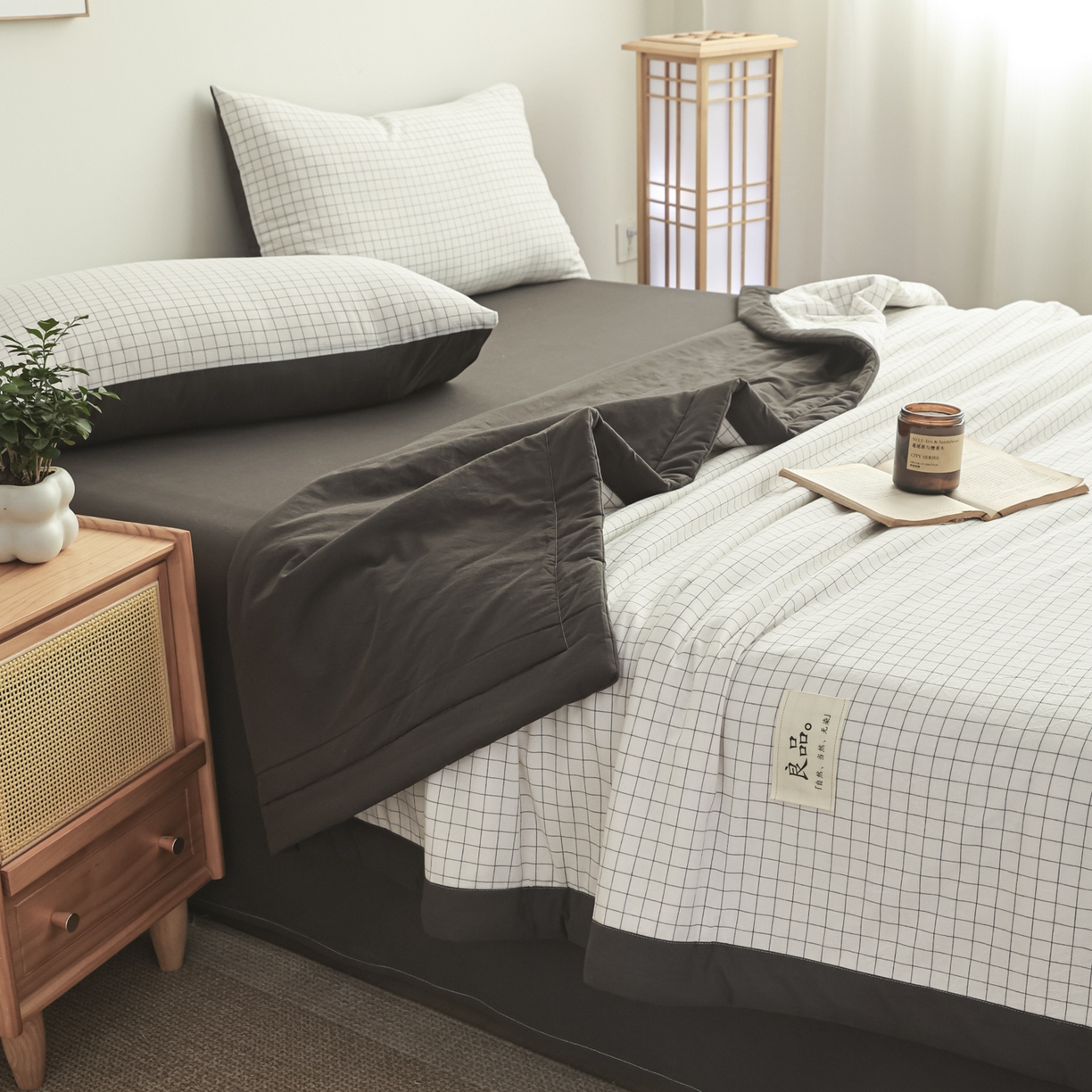 91家纺网 家纺一手货源 找家纺 尊妙被业 2026全棉色织水洗全棉棉花夏被 被子被芯 夏被四件套（格子款） 潮格白