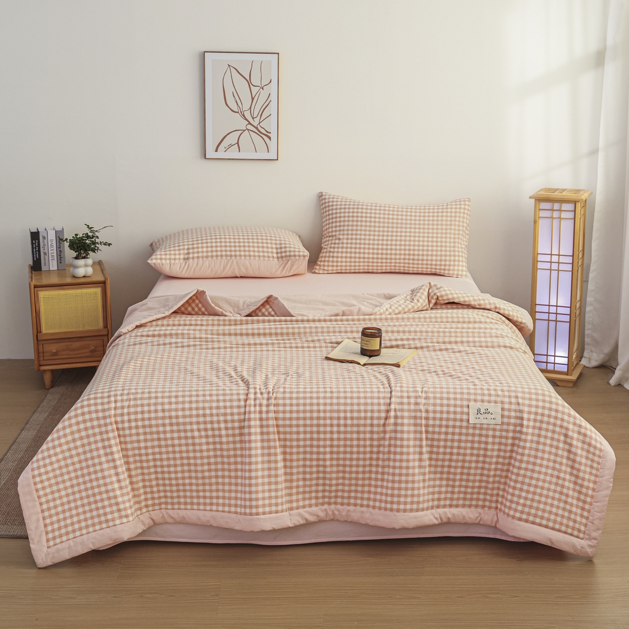 91家纺网 家纺一手货源 找家纺 尊妙被业 2026全棉色织水洗全棉棉花夏被 被子被芯 夏被四件套（格子款） 粉小格