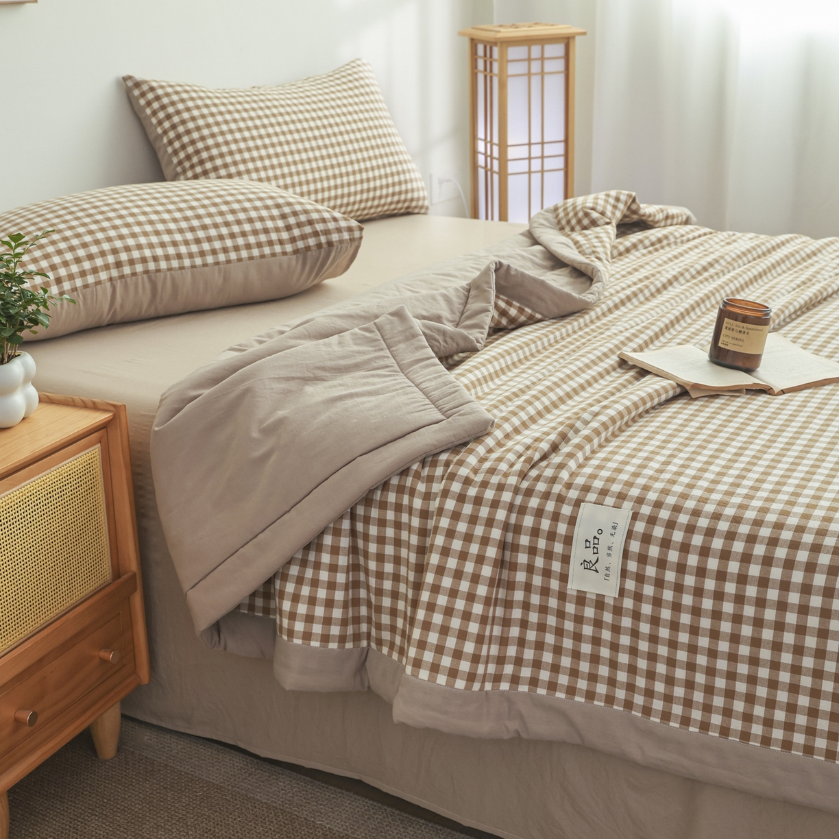 91家纺网 家纺一手货源 找家纺 尊妙被业 2026全棉色织水洗全棉棉花夏被 被子被芯 夏被四件套（格子款） 咖小格