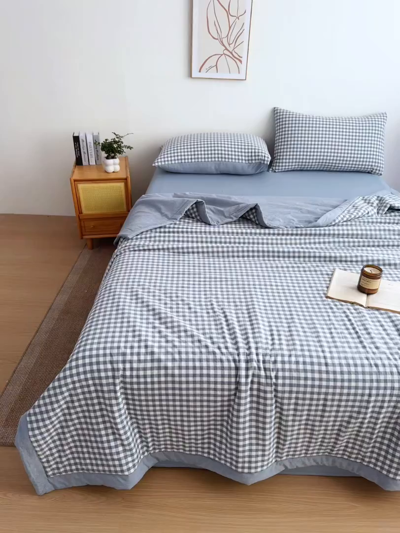 91家纺网 家纺一手货源 找家纺 尊妙被业 2026全棉色织水洗全棉棉花夏被 被子被芯 夏被四件套（格子款） 蓝小格
