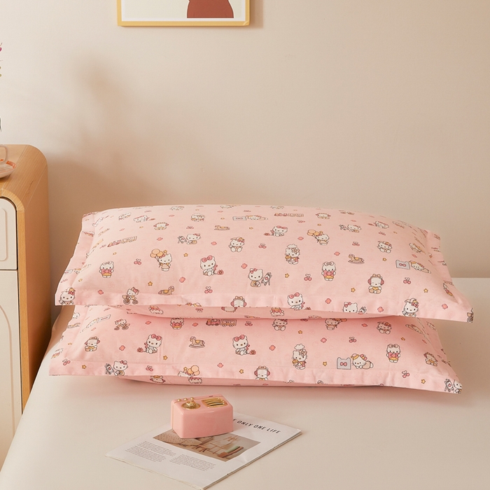 91家纺网 家纺一手货源 找家纺 翎盈家纺 2026新款卡通小清新全棉纯棉枕套成人学生儿童枕头套 凯蒂软糖-粉