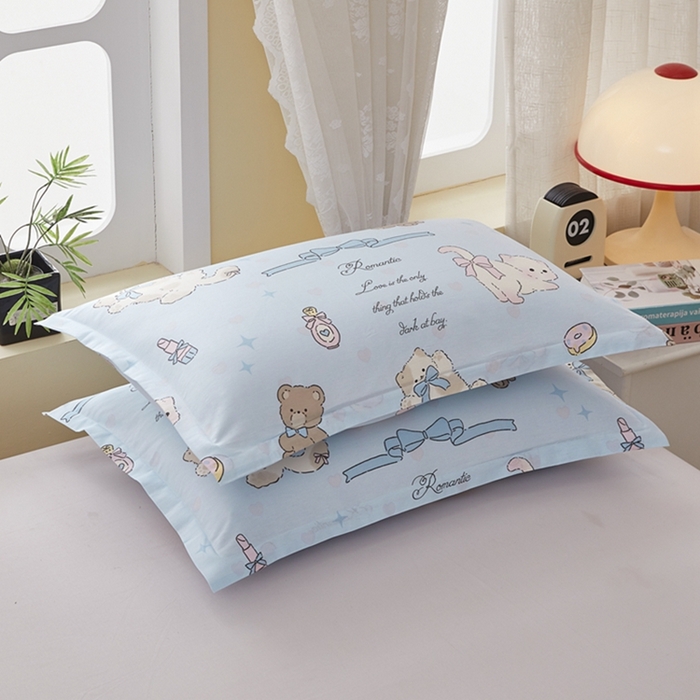 91家纺网 家纺一手货源 找家纺 翎盈家纺 2026新款卡通小清新全棉纯棉枕套成人学生儿童枕头套 奶油阿布-蓝