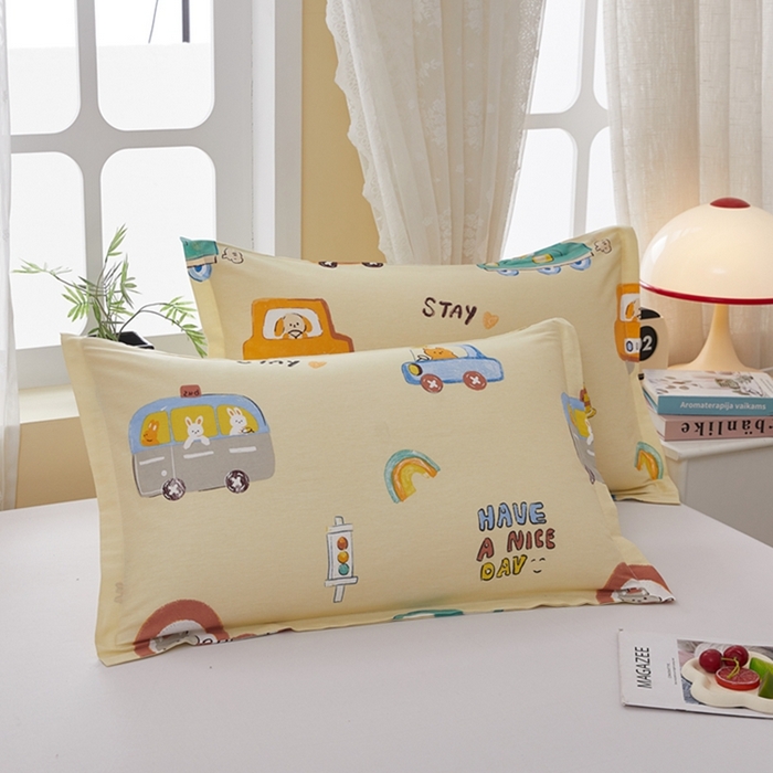 91家纺网 家纺一手货源 找家纺 翎盈家纺 2026新款卡通小清新全棉纯棉枕套成人学生儿童枕头套 汽车乐园