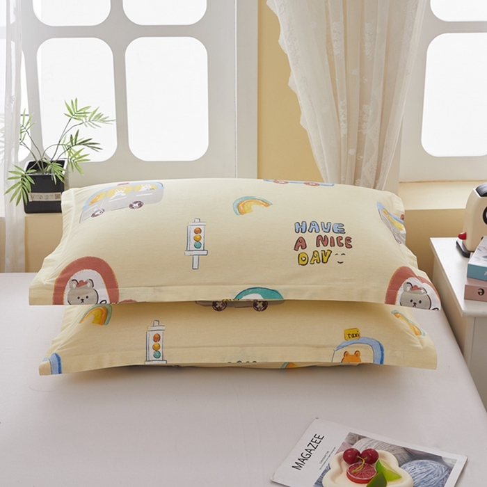 91家纺网 家纺一手货源 找家纺 翎盈家纺 2026新款卡通小清新全棉纯棉枕套成人学生儿童枕头套 汽车乐园