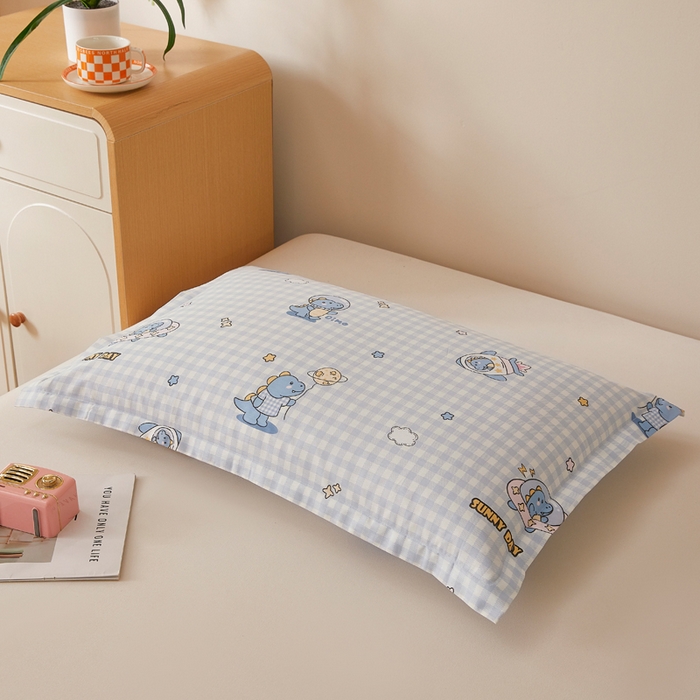 91家纺网 家纺一手货源 找家纺 翎盈家纺 2026新款卡通小清新全棉纯棉枕套成人学生儿童枕头套 星际告白