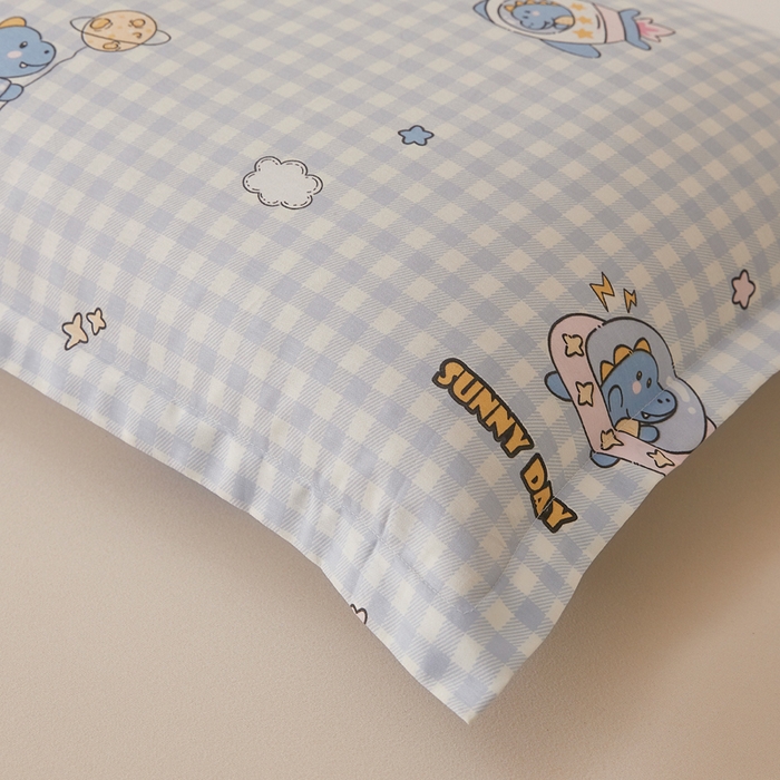 91家纺网 家纺一手货源 找家纺 翎盈家纺 2026新款卡通小清新全棉纯棉枕套成人学生儿童枕头套 星际告白