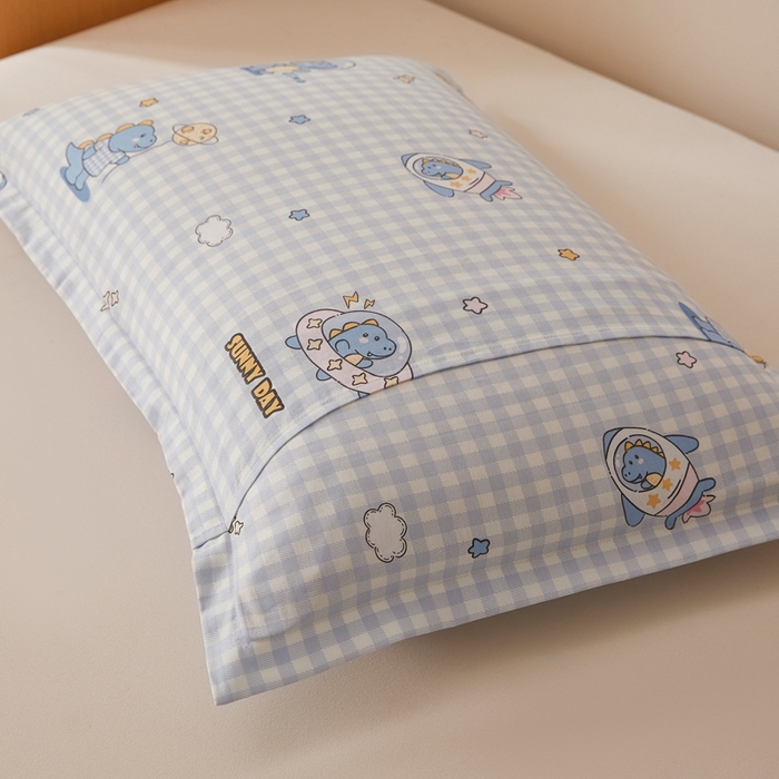 91家纺网 家纺一手货源 找家纺 翎盈家纺 2026新款卡通小清新全棉纯棉枕套成人学生儿童枕头套 星际告白