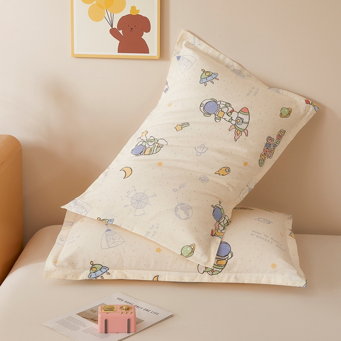 91家纺网 家纺一手货源 找家纺 翎盈家纺 2026新款卡通小清新全棉纯棉枕套成人学生儿童枕头套 星际仔仔